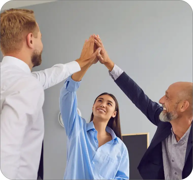 Equipo de trabajo especializado en servicios de consultoría empresarial"