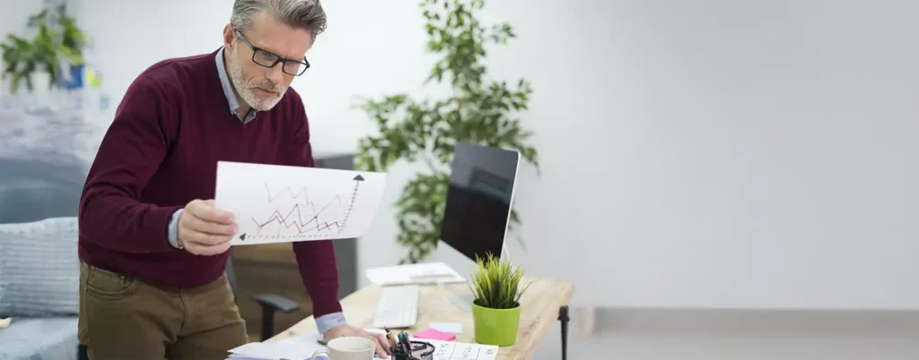 sostenibilidad empresarial en crisis mediante economía circular y eficiencia operativa